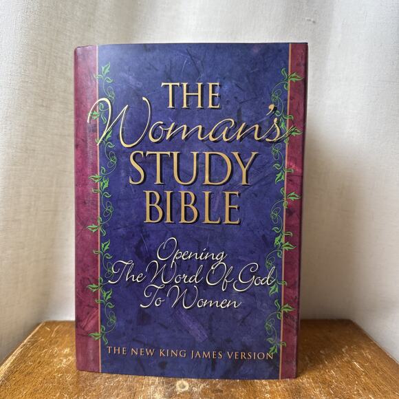 The Woman's Study Bible NJKV, 1995, Thomas Nelson Hardcover Dust Jacket‎ - Picture 1 of 9